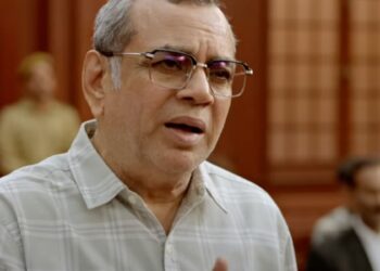 Review of The Taj Story: Paresh Rawal’s earnest performance can’t save this 165-minute "sleep-inducing disaster" that fails to be convincing cinema or cohesive propaganda. Explore the film's reliance on debunked Tejo Mahalaya theories, its courtroom drama, and the real-world High Court legal battles against its release.